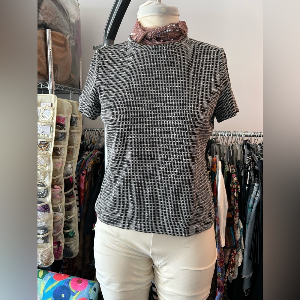 Club Monaco pull on top with exposed zipper at center back